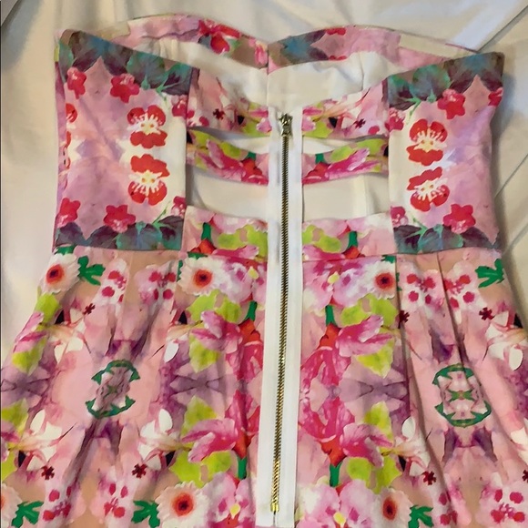 Strapless dress - Picture 3 of 5